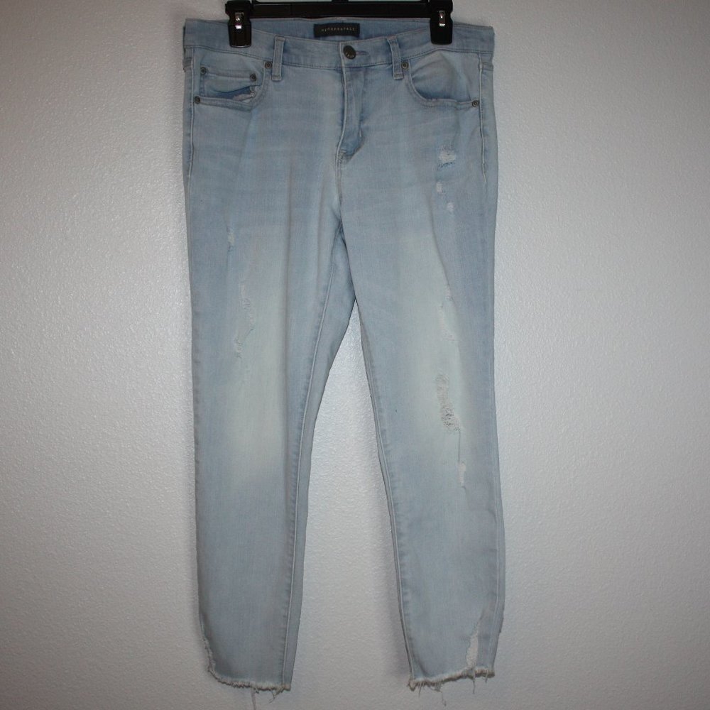 Aeropostale Low Rise Crop Jeans